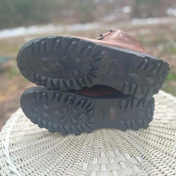 Vasque boots. Vasque Sundowner GTX boots. Size 8.5. Backpacking boots. Hike work - Picture 7 of 13